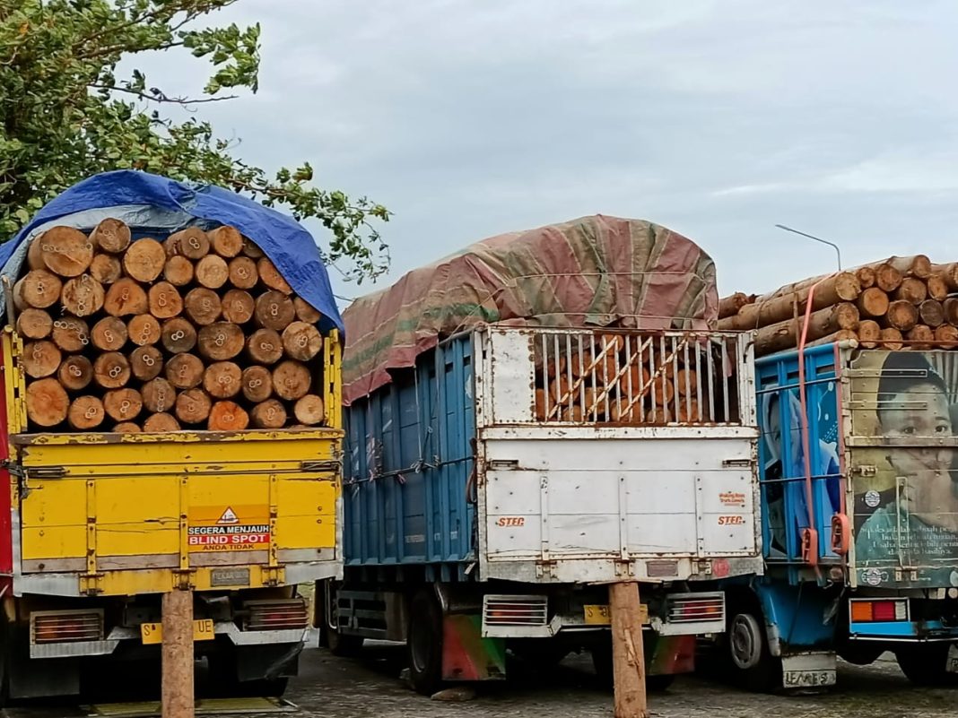 Truk Muatan Berat, Dilarang Melintas Di Jalan Lingkar Bawean - Gresik Satu