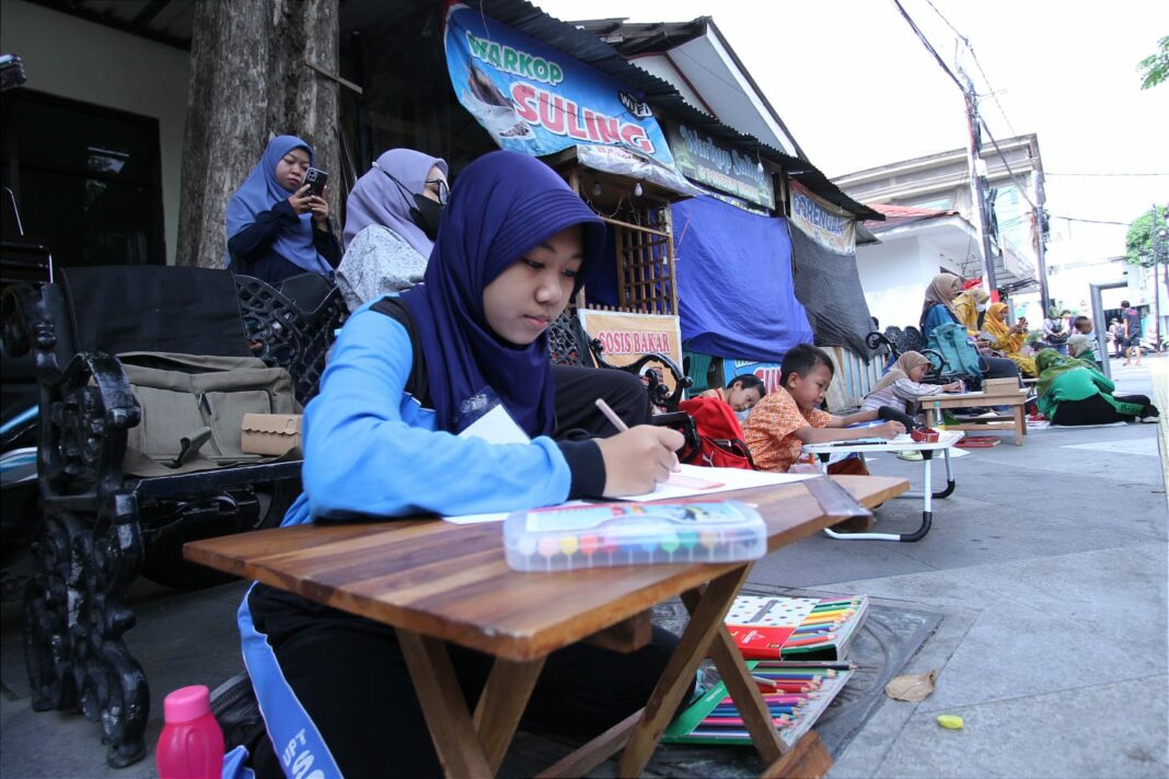 Puluhan Siswa Meriahkan Lomba Menggambar dan Mewarnai di Bandar Grissee