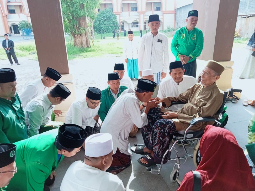 sowan ke kh masbuhin faqih, puluhan caleg ppp gresik minta doa untuk pemilu 2024