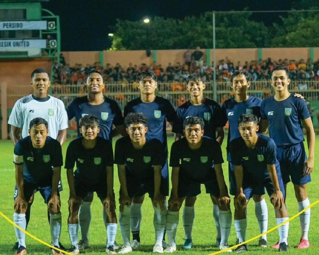 laga amal, gresik united ditaklukkan persibo 3 0