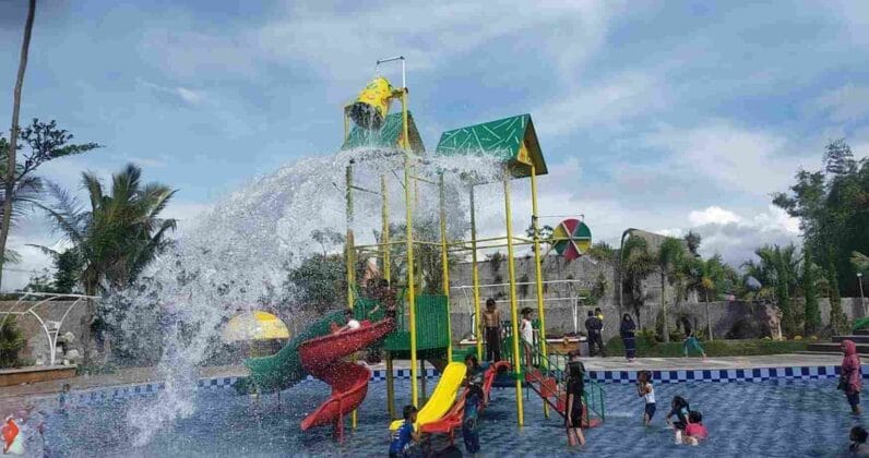 navara water park, wisata kolam renang super fun di bondowoso