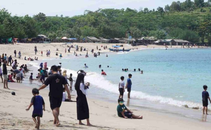 pantai tambak rejo 3