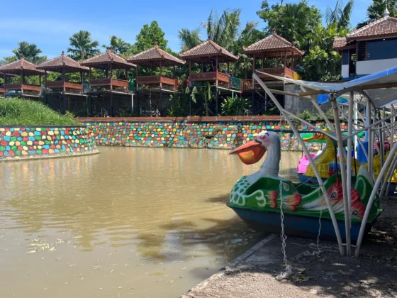 wahana danau buatan, wisata edupark madiun