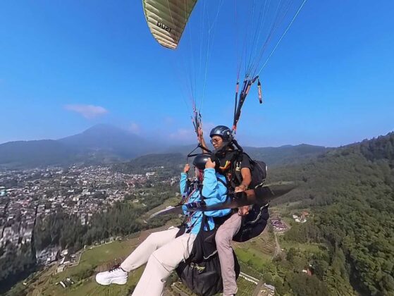 wisata paralayang, gunung banyak, batu, malang 05