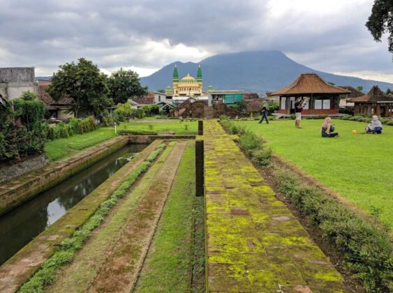 candi jawi 01