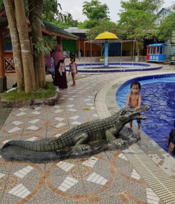 kolam renang refresh lamongan 02