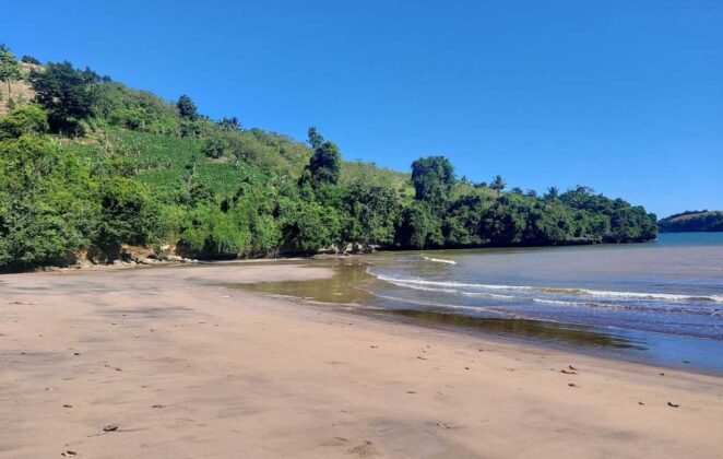 pantai gerangan, tulungagung 01