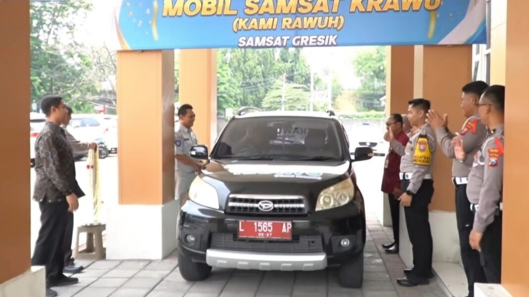 luncurkan mobil ‘krawu’, permudah masyarakat bayar pajak kendaraan sepeda motor 