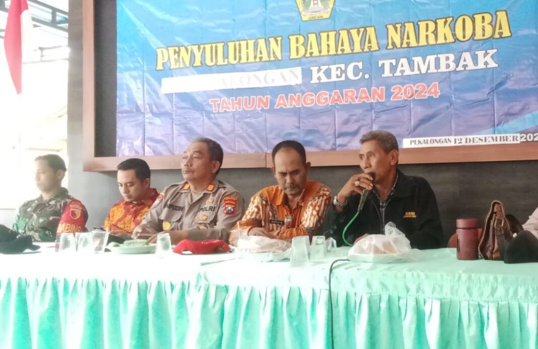 ajak pemuda jauhi narkoba, pemdes pekalongan pulau bawean gelar penyuluhan 