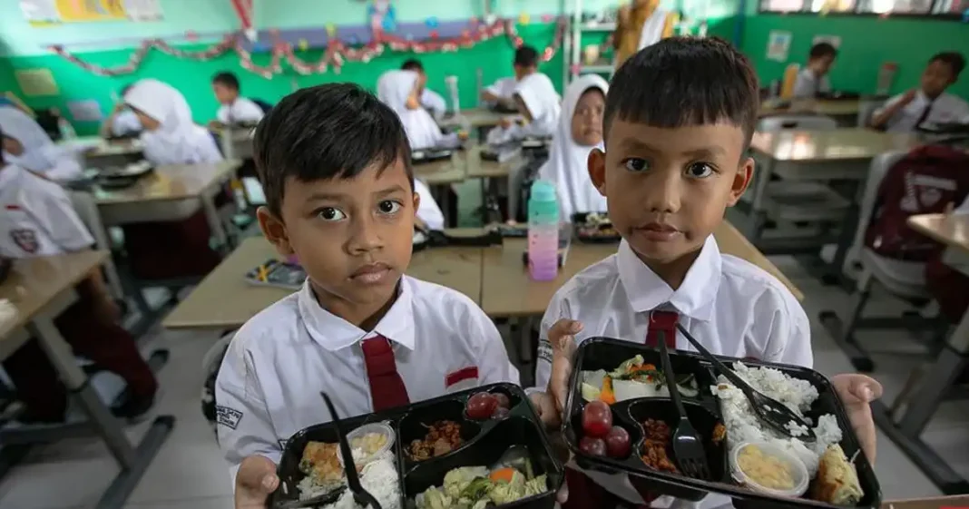 daun kelor, pengganti susu, program makan gratis, nutrisi, kebijakan pemerintah